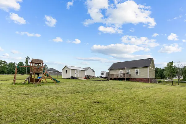 1193 Liberty Rd, Charlotte, TN 37036