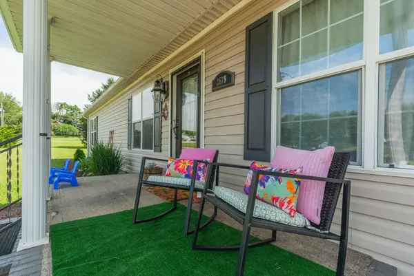 2679 McKnight Rd, Culleoka, TN 38451