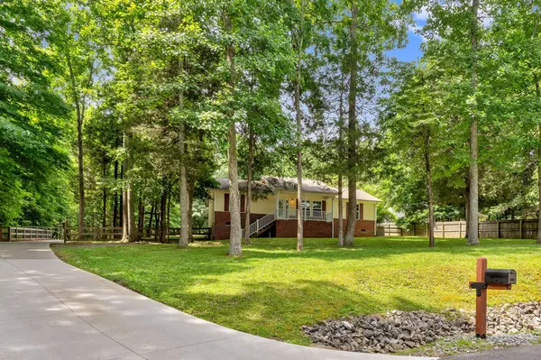 1044 Phillip Dr, Portland, TN 37148