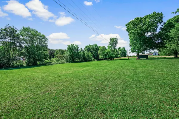 324 Jim Courtney Rd, Portland, TN 37148