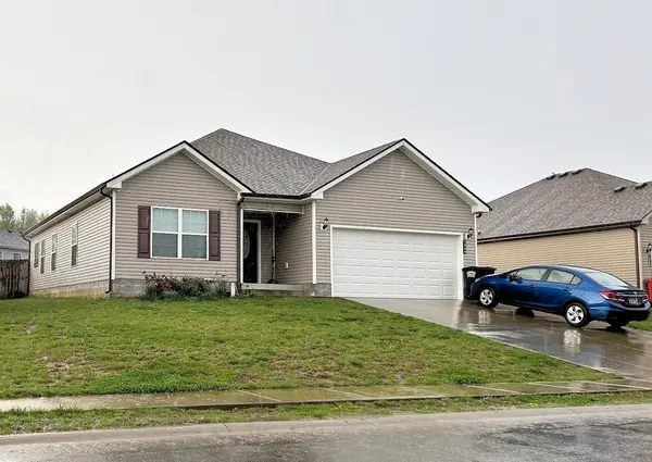1564 PARKSIDE DR, Clarksville, TN 37042