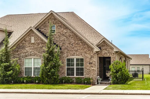 1134 S McMahan Dr, Gallatin, TN 37066