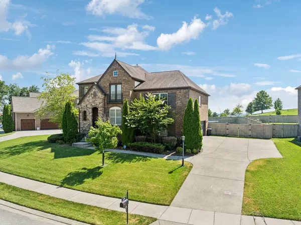 128 Ervin St, Hendersonville, TN 37075