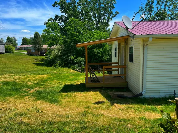 116 Steele ST, Waynesboro, TN 38485