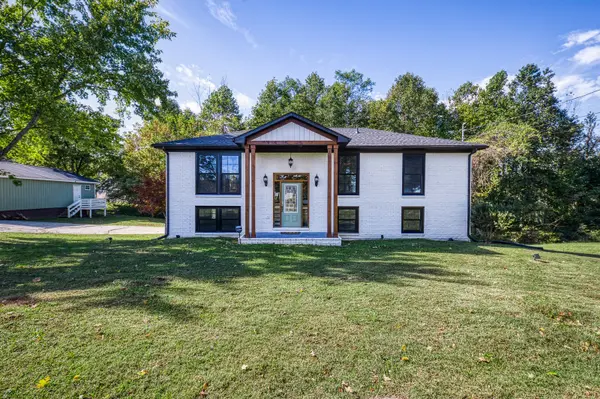 691 Snow Hill Rd, Dowelltown, TN 37059