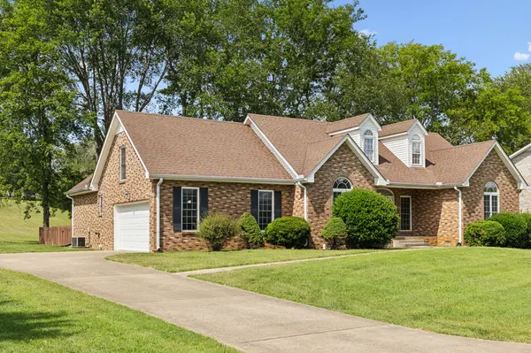 3575 Rabbit Run Trl, Adams, TN 37010