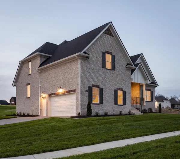 405 Taylers Cir, Lebanon, TN 37087
