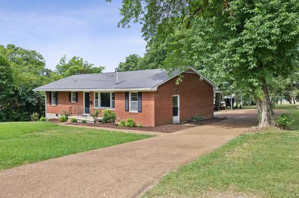 318 Armory Dr, Lewisburg, TN 37091