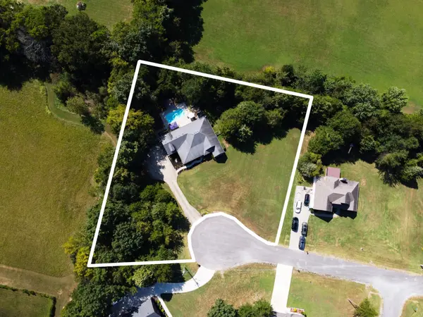 906 W Sagefield Drive, Smyrna, TN 37167