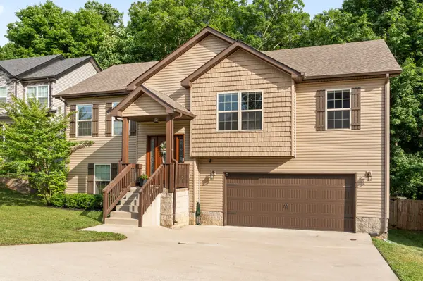 1196 Eagles Bluff Dr, Clarksville, TN 37040