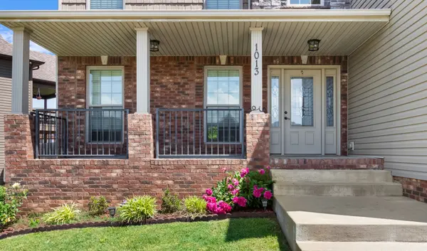 1013 Garner Hills Dr, Clarksville, TN 37042