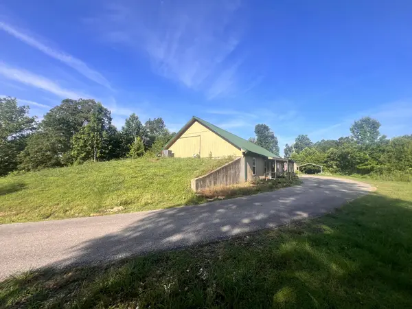 850 Herrington Rd, Camden, TN 38320