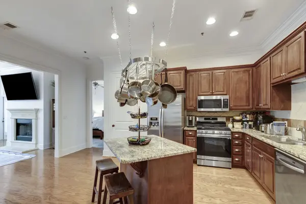 4120 Ridgefield Dr #401, Nashville, TN 37205