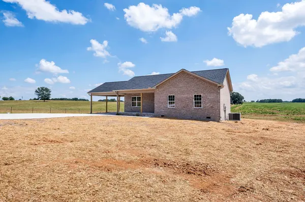 539 Old Florence Pulaski Rd, Leoma, TN 38468