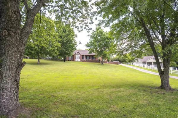 6238 Rock Springs Rd, Smyrna, TN 37167