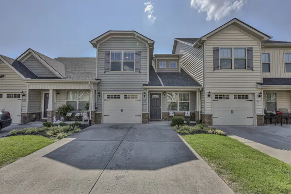 909 Granville Dr, Murfreesboro, TN 37128