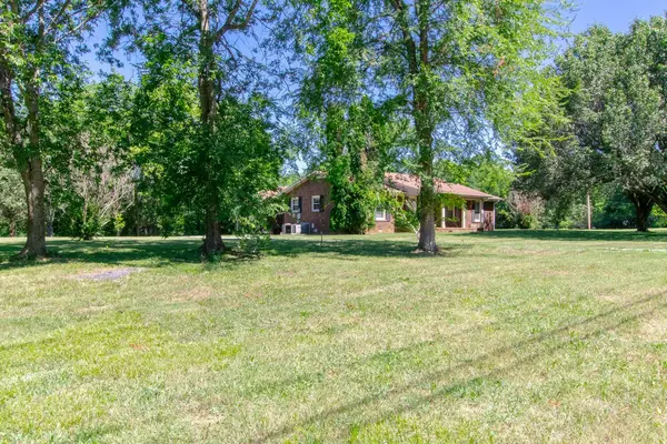 275 Kittrell Halls Hill Rd, Readyville, TN 37149