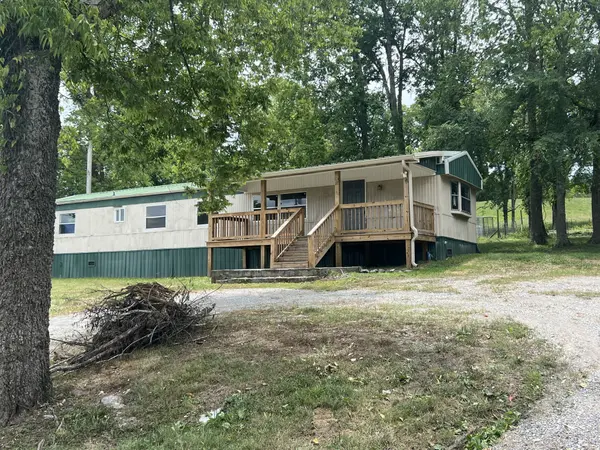 17 Switchboard Rd, Brush Creek, TN 38547