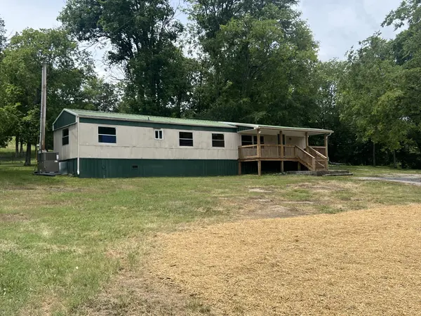 17 Switchboard Rd, Brush Creek, TN 38547