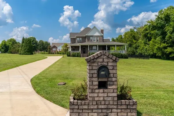 239 Grandview Cir, Gallatin, TN 37066