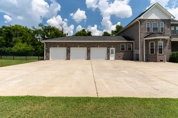 239 Grandview Cir, Gallatin, TN 37066