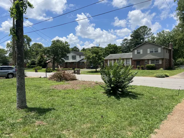2940 Kinwood E Dr, Antioch, TN 37013