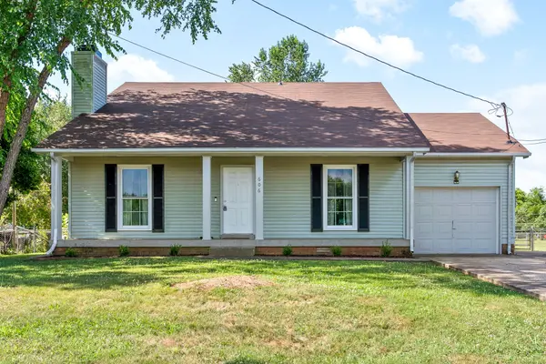606 Pembrook Pl, Clarksville, TN 37042