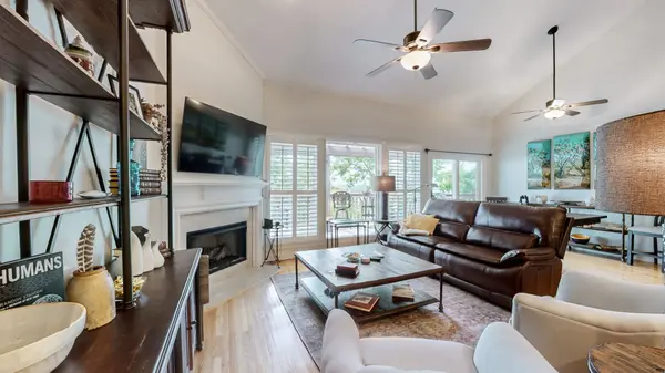 231 Green Harbor Rd #26, Old Hickory, TN 37138
