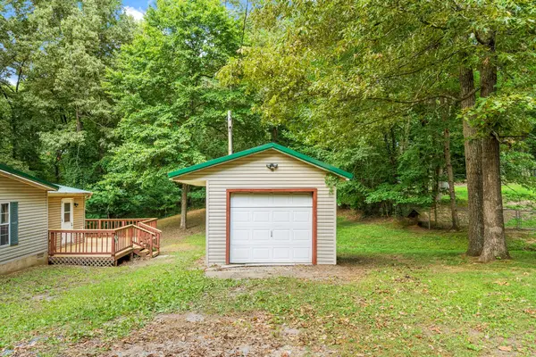 832 Balthrop Rd, Chapmansboro, TN 37035