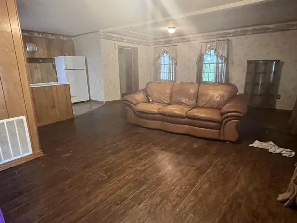 159 Hanklochte Dr, Decaturville, TN 38329