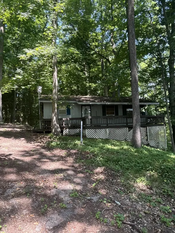 159 Hanklochte Dr, Decaturville, TN 38329