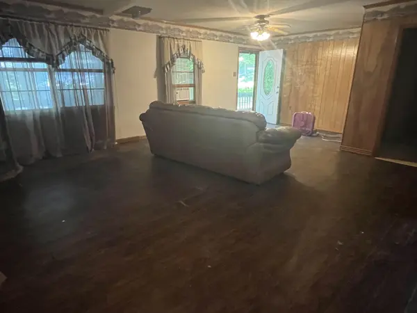 159 Hanklochte Dr, Decaturville, TN 38329