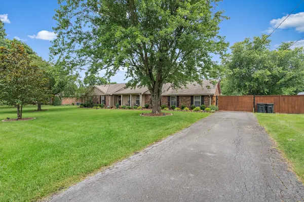 103 Shawnee Dr, Hendersonville, TN 37075