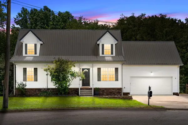 2762 Shepherds Ct,  Woodlawn,  TN 37191