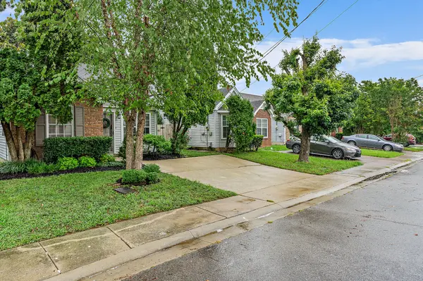 2332 Benay Rd, Nashville, TN 37214