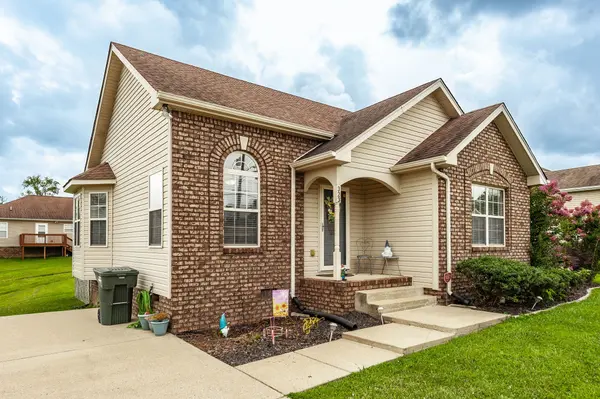 323 Gallop Ln, Springfield, TN 37172