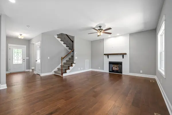 2824 Lark Dr, Clarksville, TN 37040