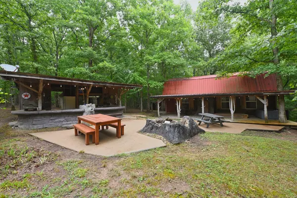 131 Day Break Dr, Summertown, TN 38483