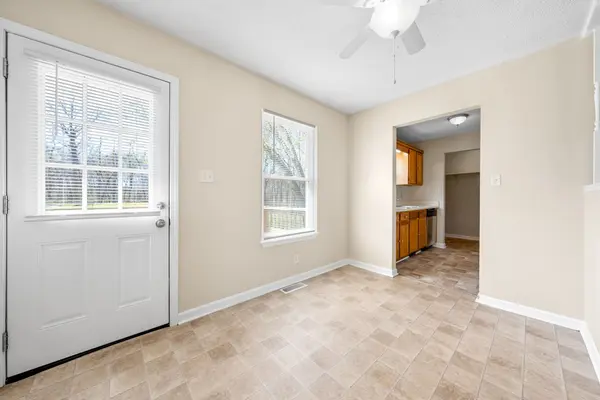 132 Grant Ave Oak Grove, KY 42262