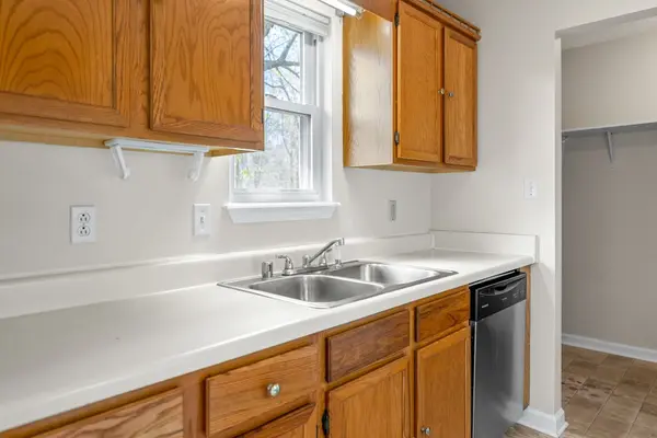132 Grant Ave Oak Grove, KY 42262