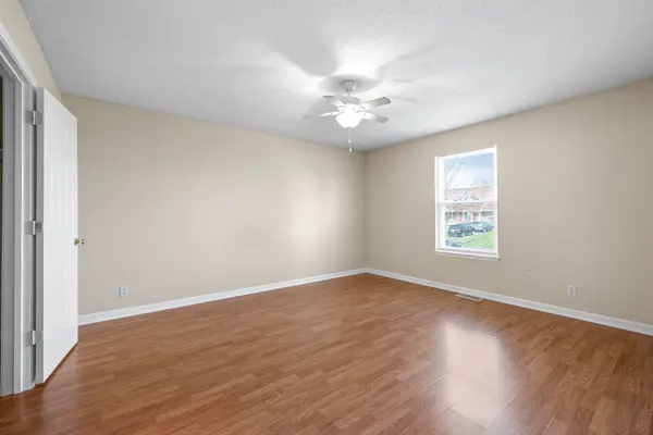132 Grant Ave Oak Grove, KY 42262