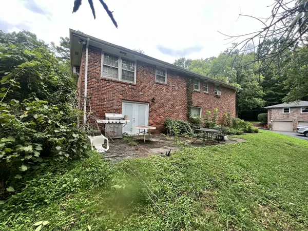 5111 Greentree Dr, Nashville, TN 37211