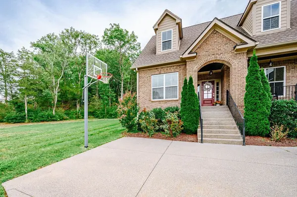 905 Redstone Ln, Nolensville, TN 37135