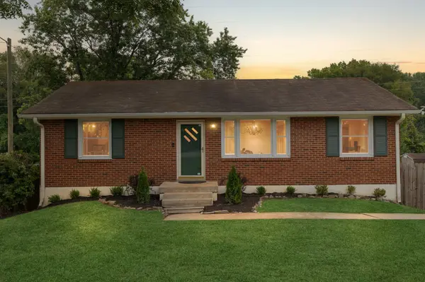 2210 Courtney Ave, Nashville, TN 37218