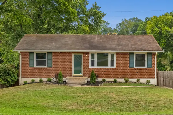 2210 Courtney Ave, Nashville, TN 37218