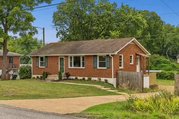 2210 Courtney Ave, Nashville, TN 37218