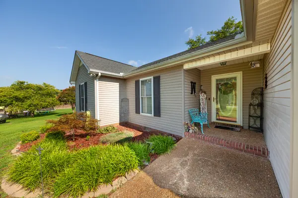 3009 Abigail Ln, Columbia, TN 38401