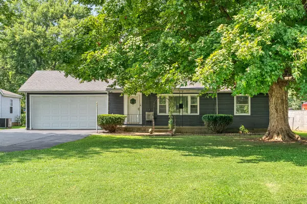 1715 E 9th St, Hopkinsville, KY 42240