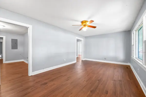 1715 E 9th St, Hopkinsville, KY 42240