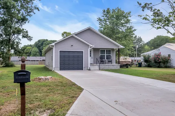 416 W 4th Ave, Hohenwald, TN 38462
